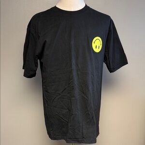 Market Smiley Graphic T-Shirt Black Short Sleeve Size L